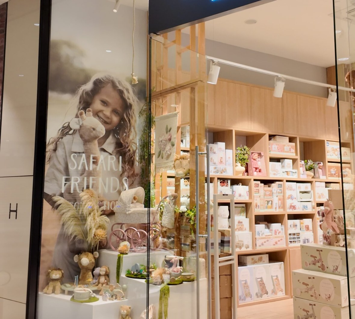 Nasmejani svet Ada Mall